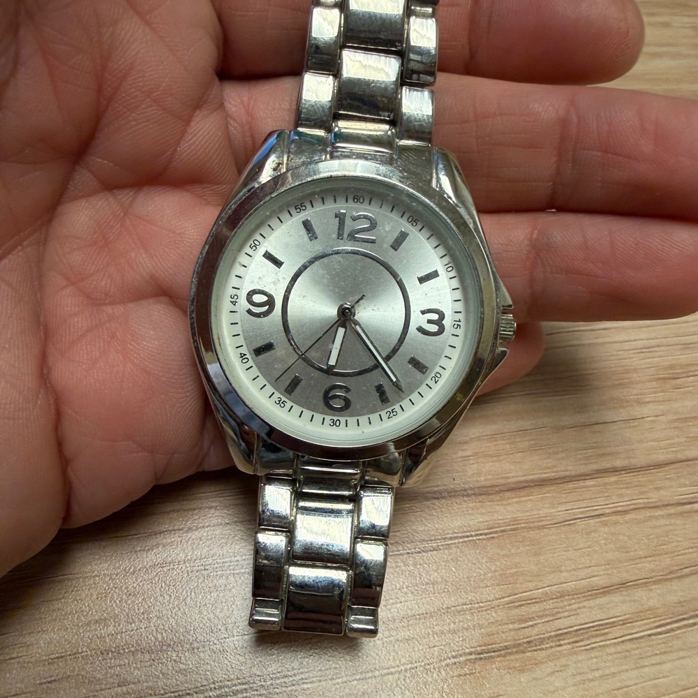 Accutime Silver Tone Analog Watch Stainless Steel Back Japan Movt Works
